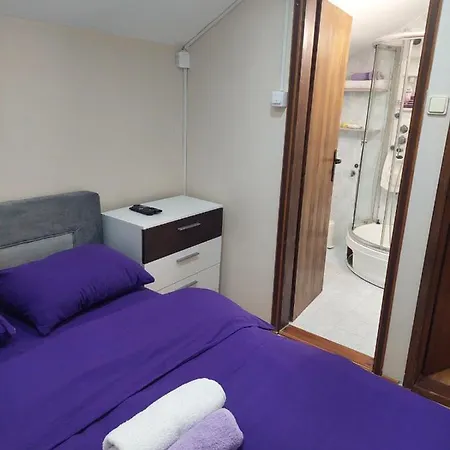 Astra Apartment *